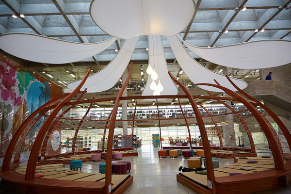 Biblioteca Parque Villa Lobos - Biblioteca na Holanda