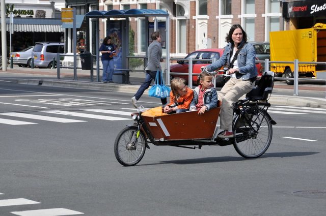Mulher na Holanda - (c) Face pls - Flickr