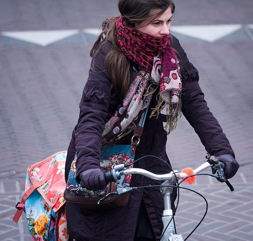 Mulher holandesa - © Matthew Kenwrick ( Flickr) - Bailandesa.nl