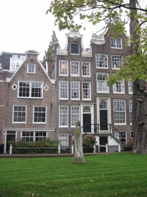 Begijnhof - Jardim das Beguinas - Amsterdam - Holanda ©Bailandesa.nl