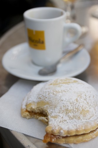 Pastelaria - Coimbra - Portugal Pastelaria - Coimbra - Portugal